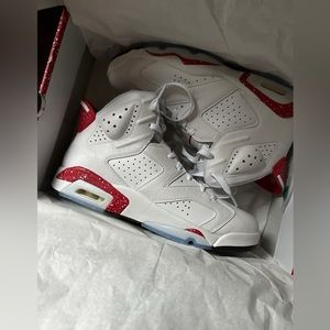 Jordan Retro 6 Red Oreo Size 10M or 11.5W NIB